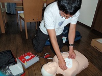 �г��硡�θ������ӥ󥰡��饤���󥹥������롡���Ū��AED�쥹���塼�ȥ졼�˥�
